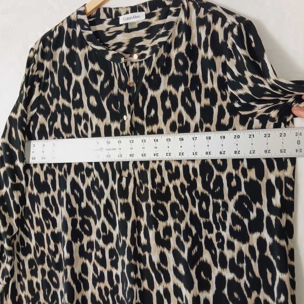 Calvin Klein XL Leopard Long Sleeve Top W/ Ruffled Sleeve Hem, 1/4 Button Front - Picture 9 of 16